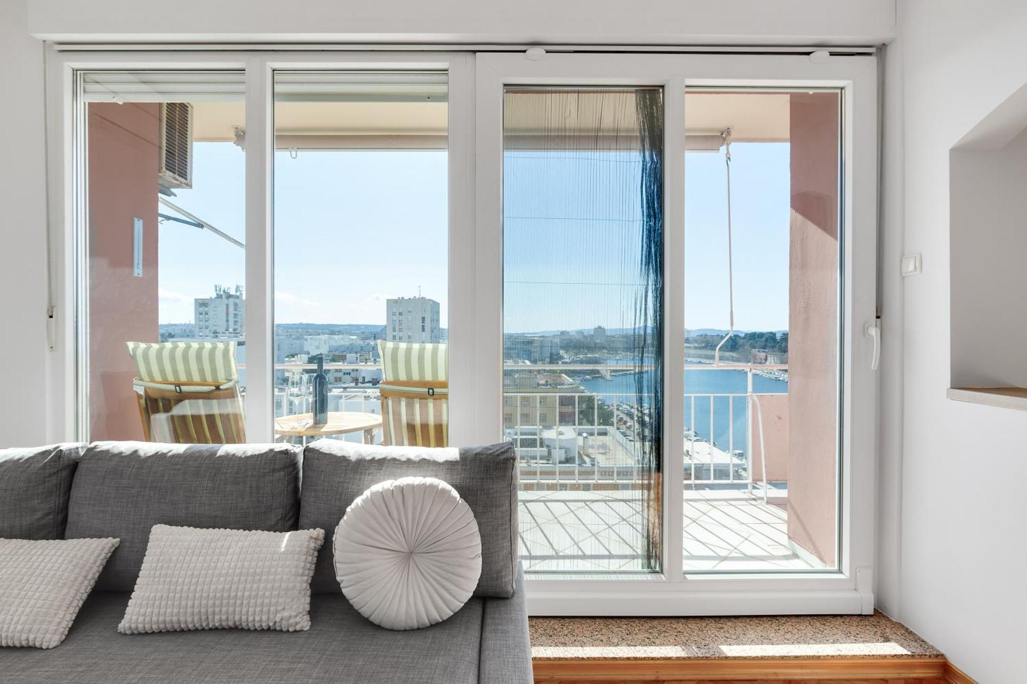 To-do Bridge Center Sea View